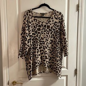 Light sweater, 3/4 sleeve, Suzy Shier, Size L